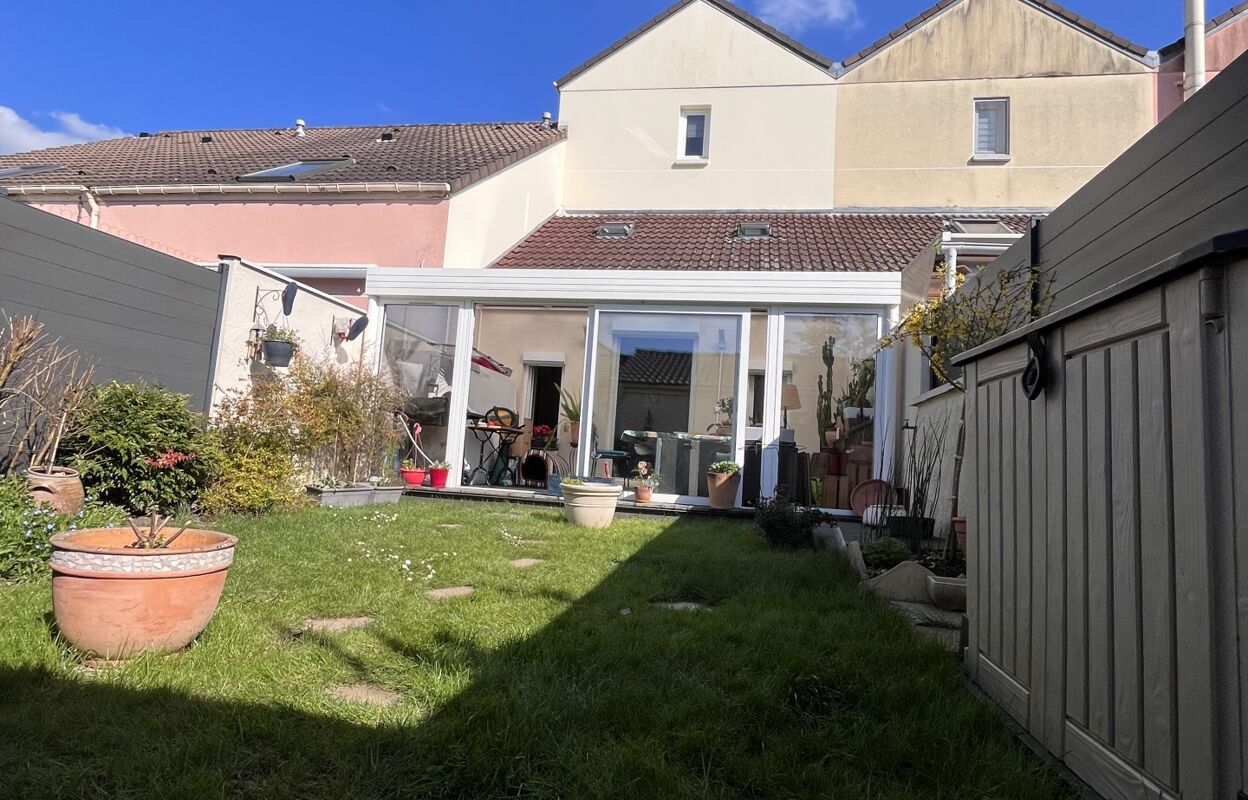 maison 5 pièces 102 m2 à vendre à Nandy (77176)