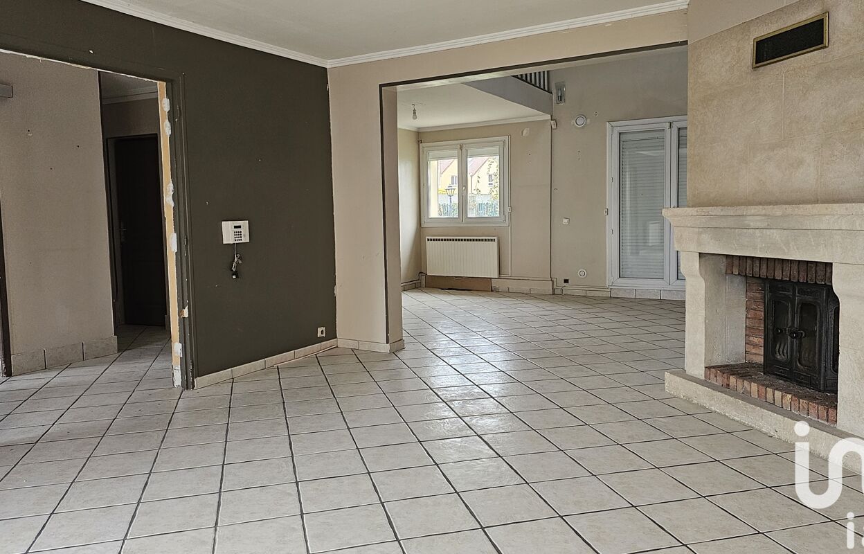 immeuble  pièces 220 m2 à vendre à Domont (95330)