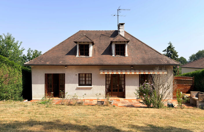 MAISON FAMILLIALE DANS UN QUARTIER RECHERCHÉ DE SAINT-GERMAIN DE LA GRANGE — photo 4