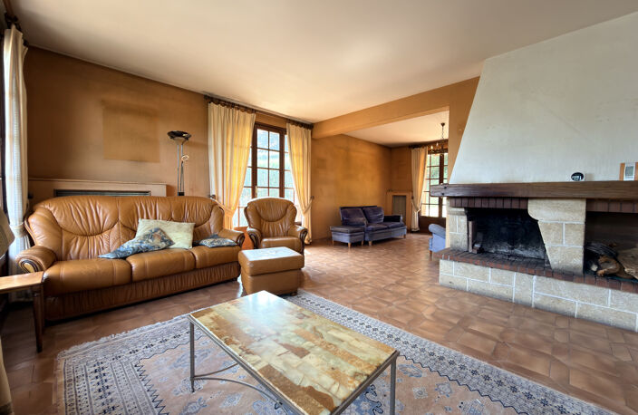MAISON FAMILLIALE DANS UN QUARTIER RECHERCHÉ DE SAINT-GERMAIN DE LA GRANGE — photo 5