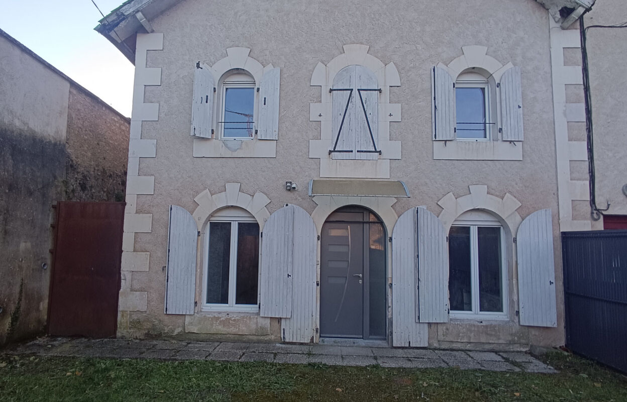 maison 5 pièces 118 m2 à vendre à Vouillé (86190)