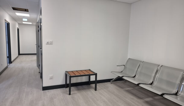 Bureau  à louer Saint-Jean-le-Vieux 64220