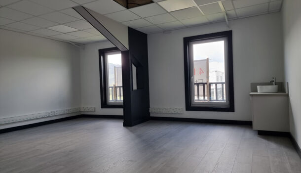 Bureau  à louer Saint-Jean-le-Vieux 64220