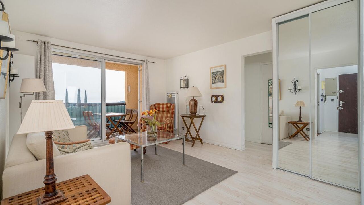 appartement 2 pièces 50 m2 à vendre à Cassis (13260)