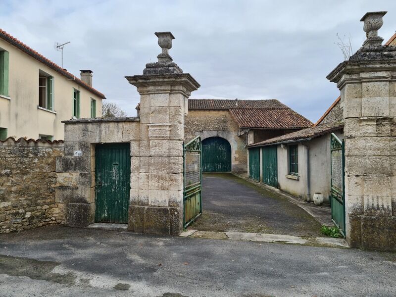 Villa / Maison 6 pièces  à vendre Champniers 16430