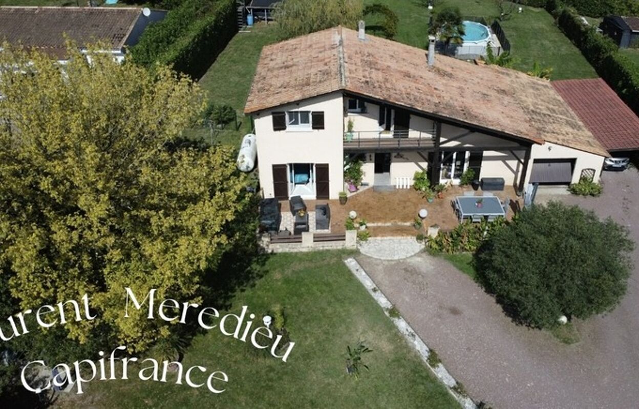 maison 6 pièces 143 m2 à vendre à Pugnac (33710)