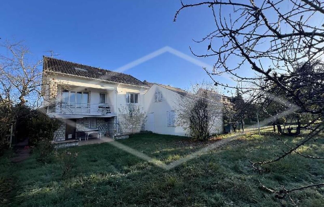 maison 7 pièces 120 m2 à vendre à Combs-la-Ville (77380)