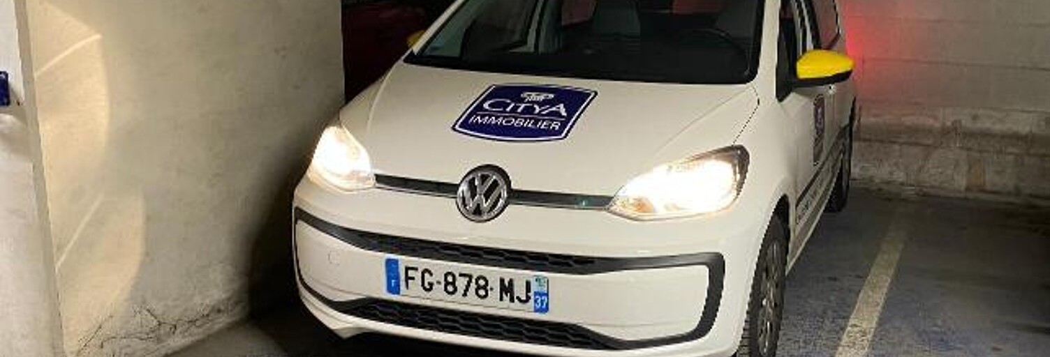 Garage   m² à louer à Tours (37000)