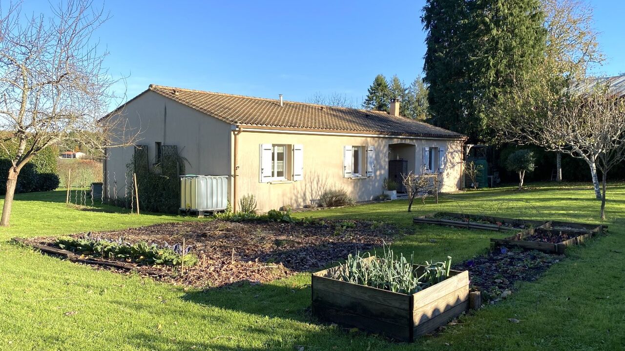 maison 4 pièces 110 m2 à vendre à Charras (16380)