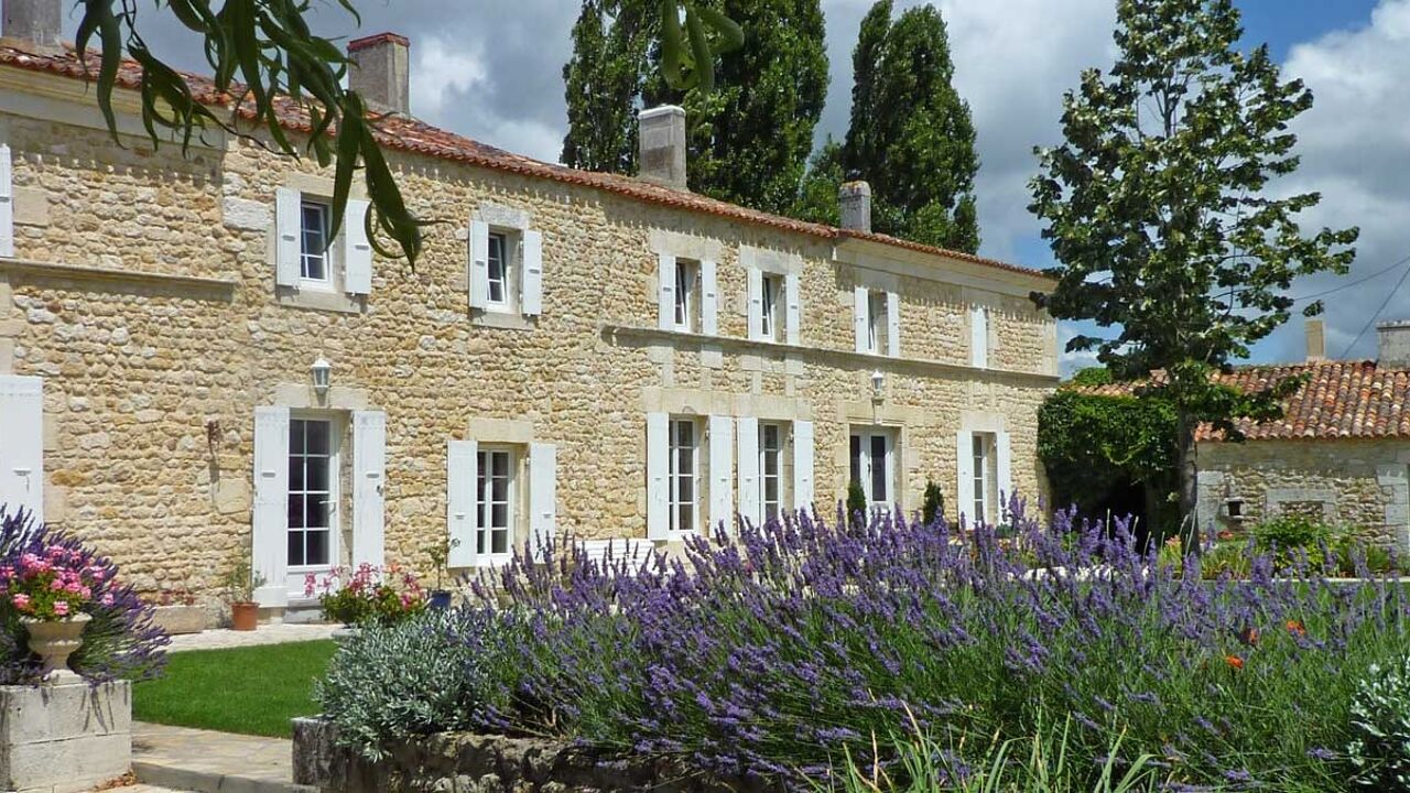 maison 13 pièces 560 m2 à vendre à La Gripperie-Saint-Symphorien (17620)