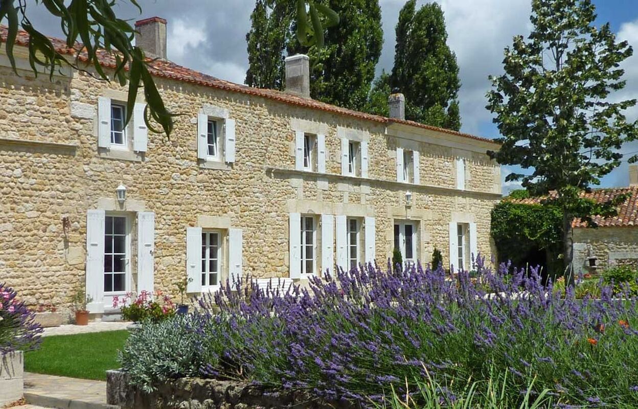 maison 13 pièces 560 m2 à vendre à La Gripperie-Saint-Symphorien (17620)