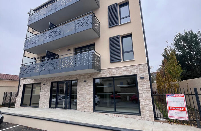 LOCAL COMMERCIAL DE 116m2 - NEUF — photo 3