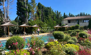 Maison 10 Pièces 257 m² à vendre à Saint-Rémy-de-Provence (13210)