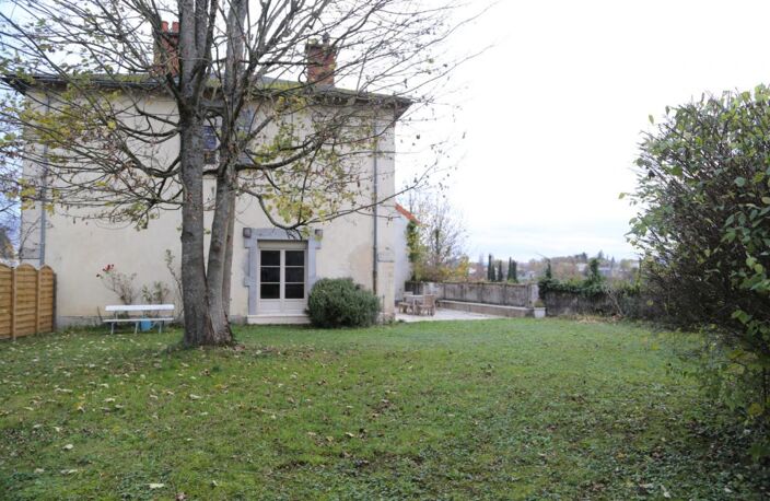 Maison de 220 m² à vendre avec 6 chambres sur terrain arboré avec vue — photo 3