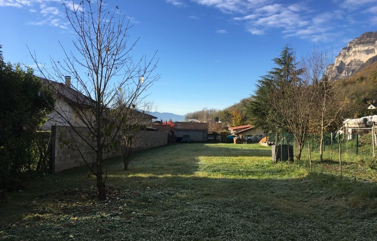 terrain  pièces 1200 m2 à vendre à Lumbin (38660)