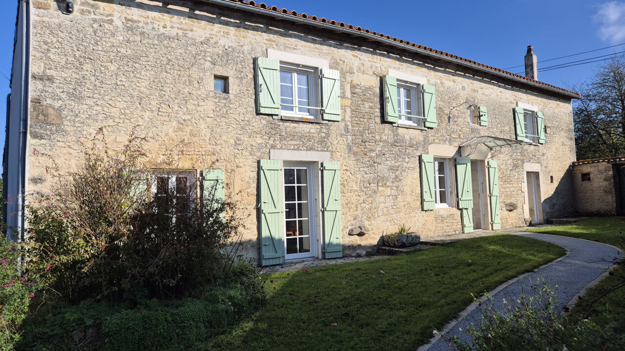 maison 5 pièces 184 m2 à vendre à La Magdeleine (16240)