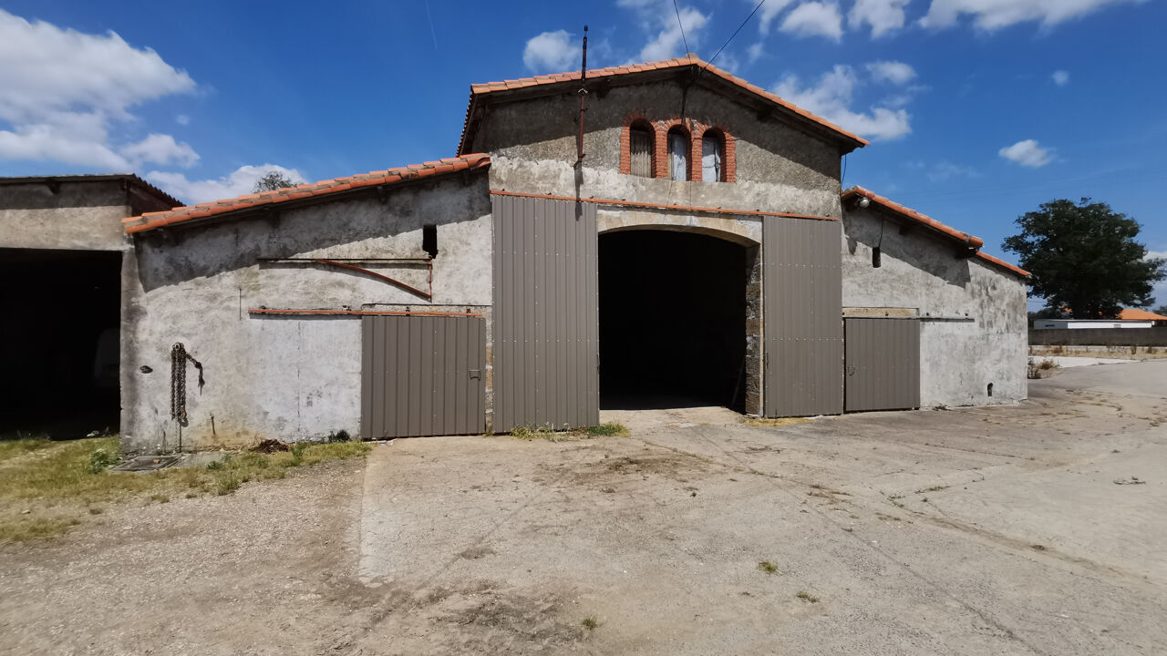 maison  pièces 350 m2 à vendre à Les Herbiers (85500)