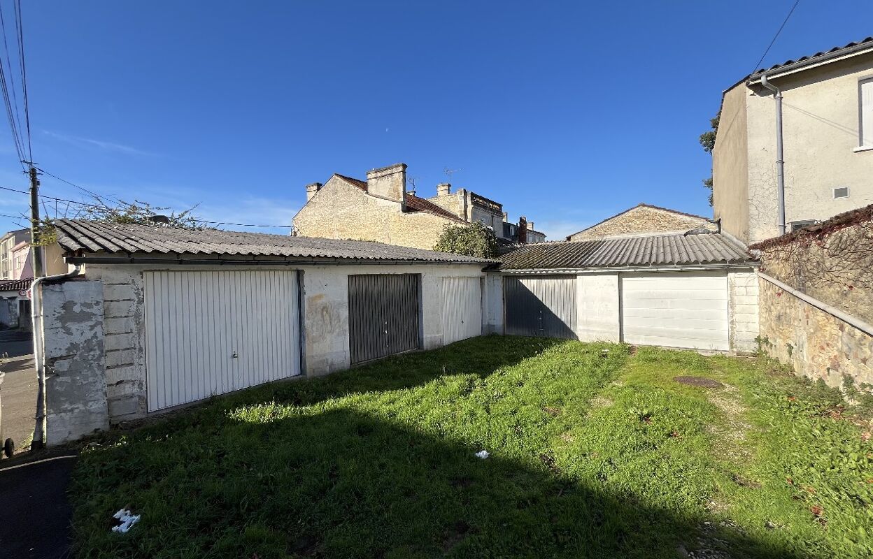 garage  pièces  m2 à vendre à Cognac (16100)