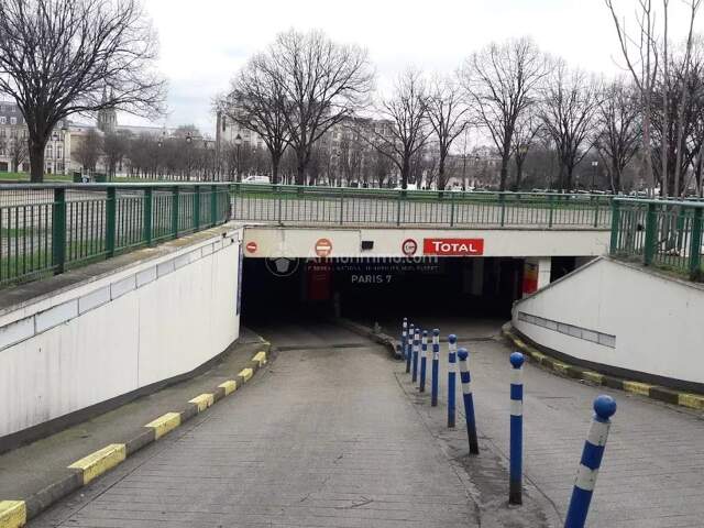 PLACE DE PARKING - PARIS 7EME — photo du bien