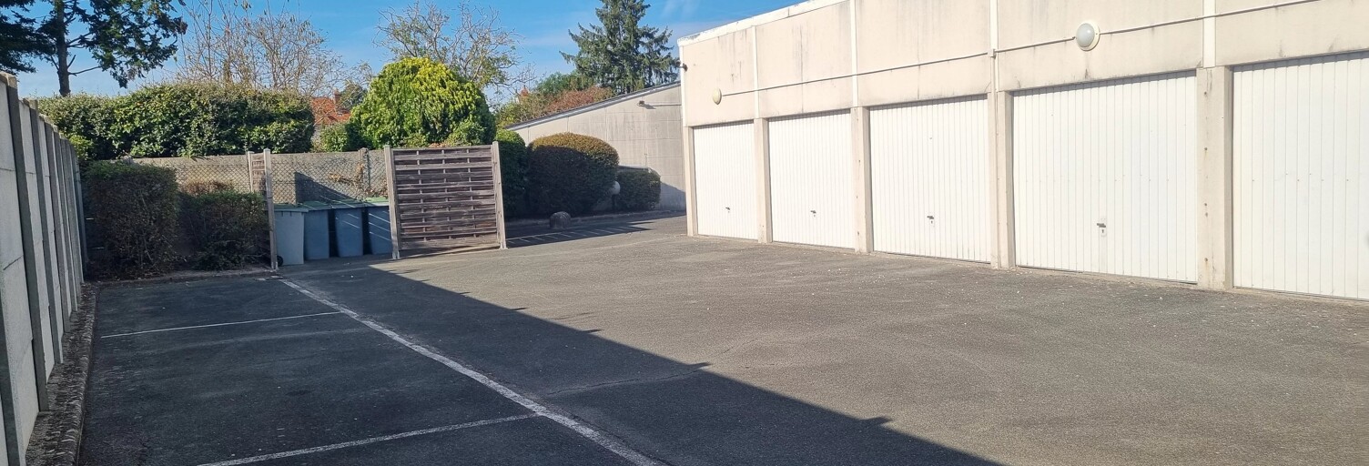 Garage   m² à vendre à Fleury-les-Aubrais (45400)