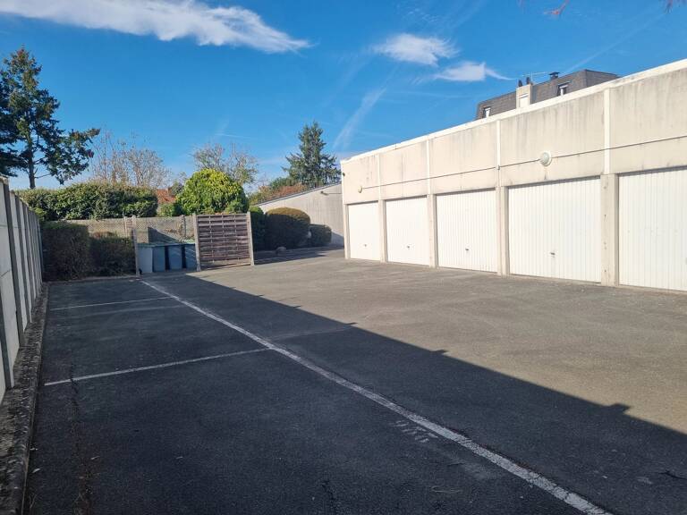 STATIONNEMENT – FLEURY-LES-AUBRAIS – PROCHE GARE — photo 1