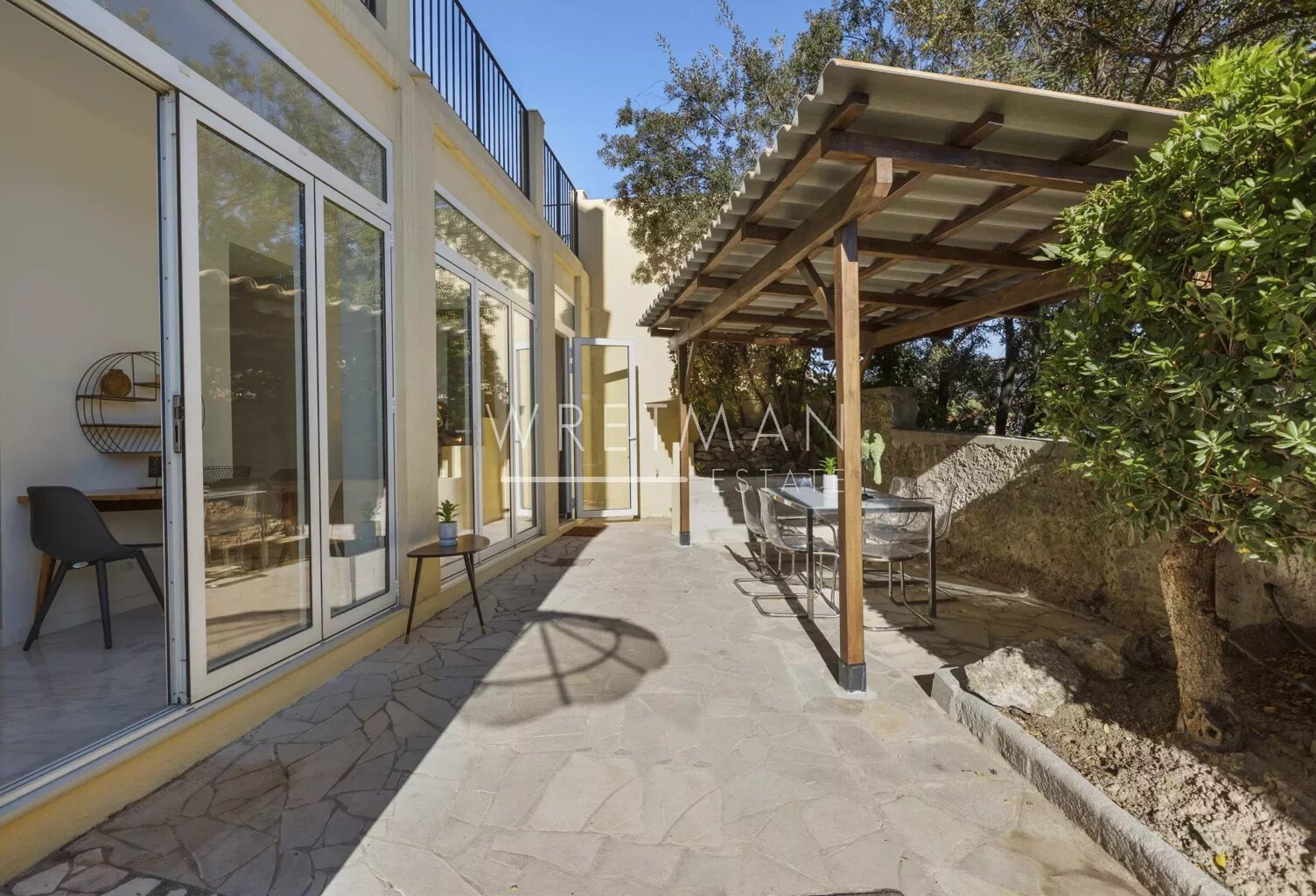 Superbe appartement rénové en rez-de-jardin  - Cannes — photo 1