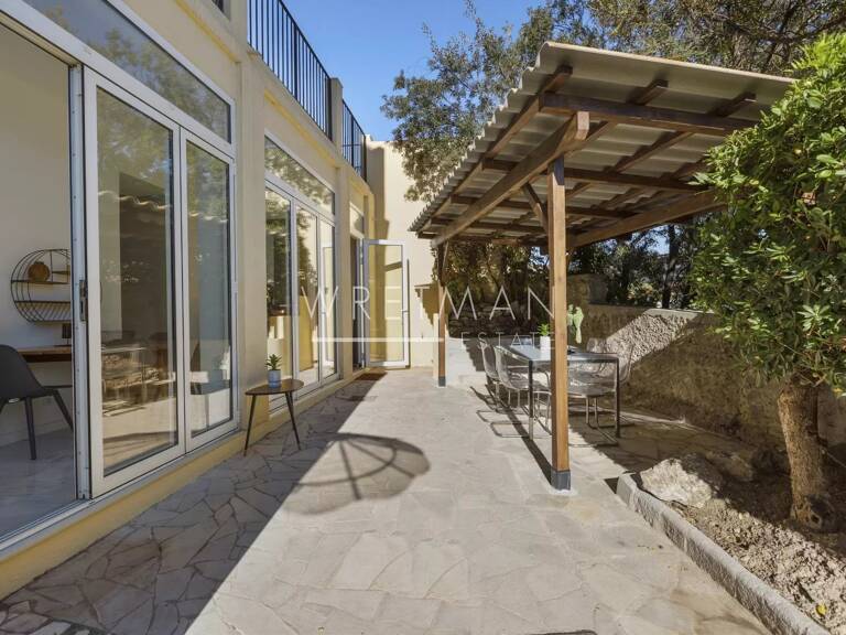 Superbe appartement rénové en rez-de-jardin  - Cannes — photo 1