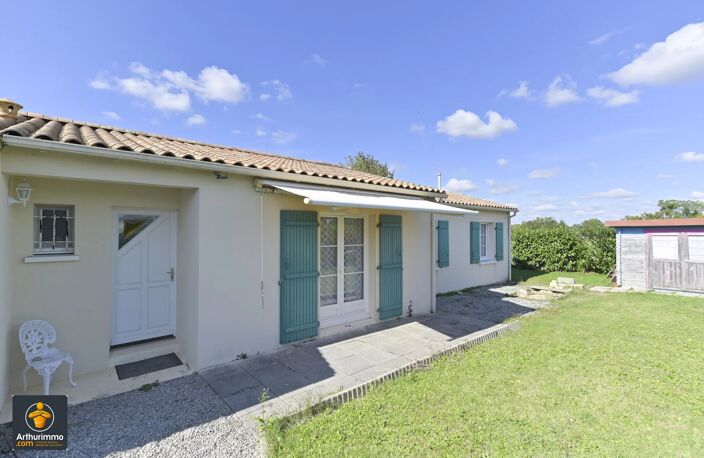 Pavillon de plain avec Piscine à Vallans — photo 3