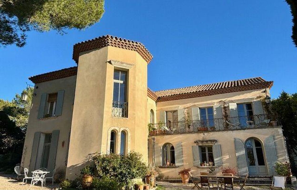 maison 10 pièces 300 m2 à vendre à Nîmes (30000)