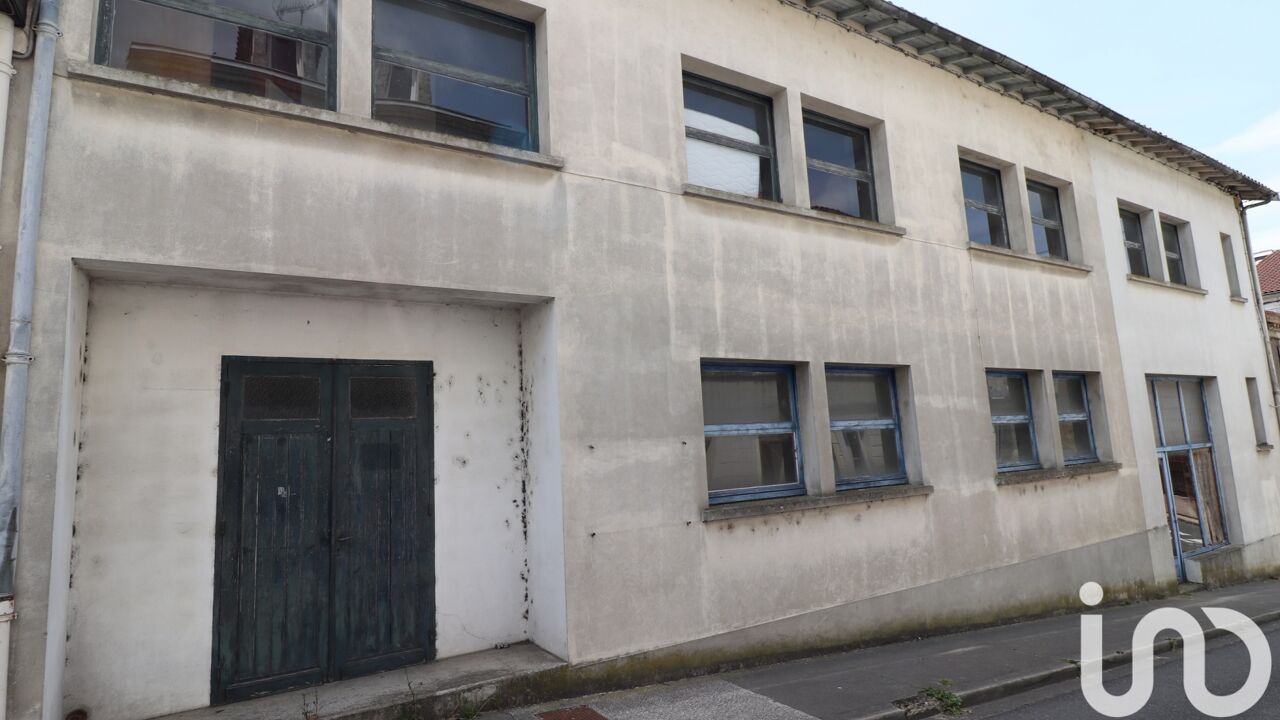 immeuble  pièces 182 m2 à vendre à Montguyon (17270)