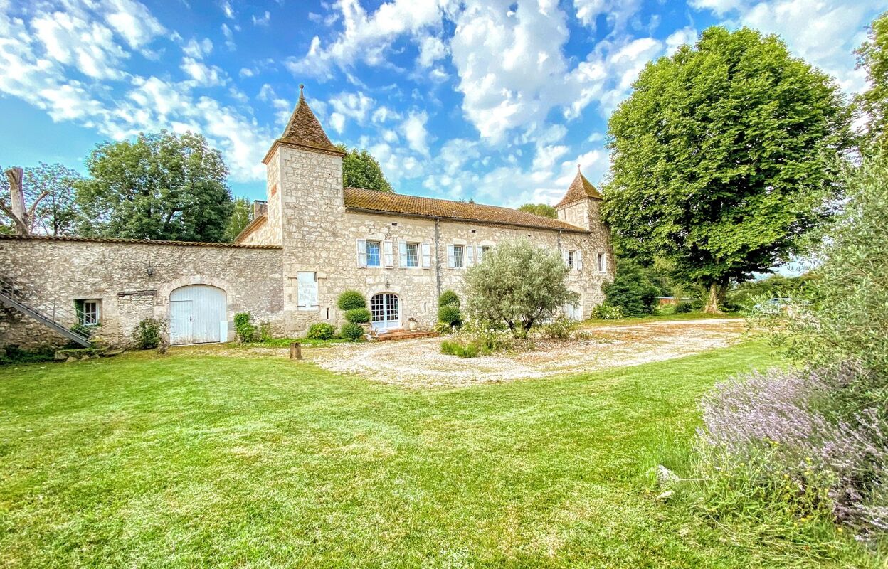 maison 24 pièces 943 m2 à vendre à Lauzerte (82110)