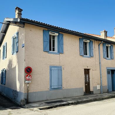 Maison 8 pièces 235 m²