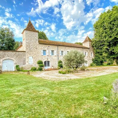 Maison 24 pièces 899000 €