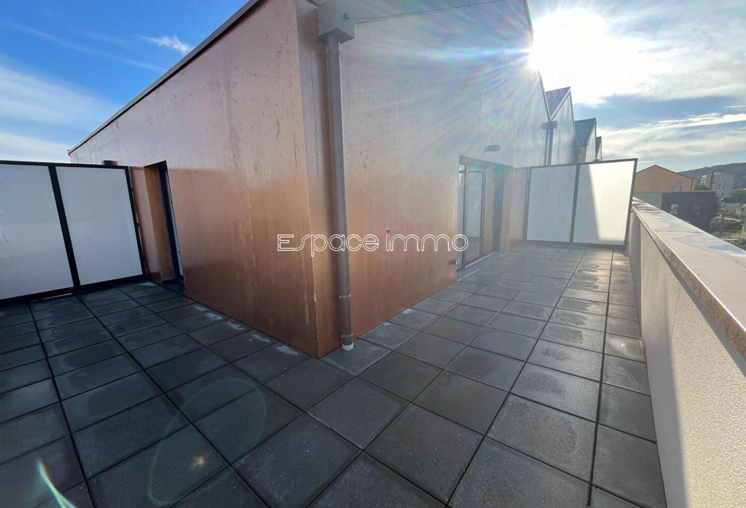 APPARTEMENT T1 - STUDIO - 33m² - TERASSE DE 29m² -  MAROMME - DISPOSITIF PINEL — photo 1