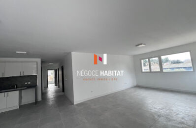 location appartement 1 500 € CC /mois à proximité de Générac (30510)