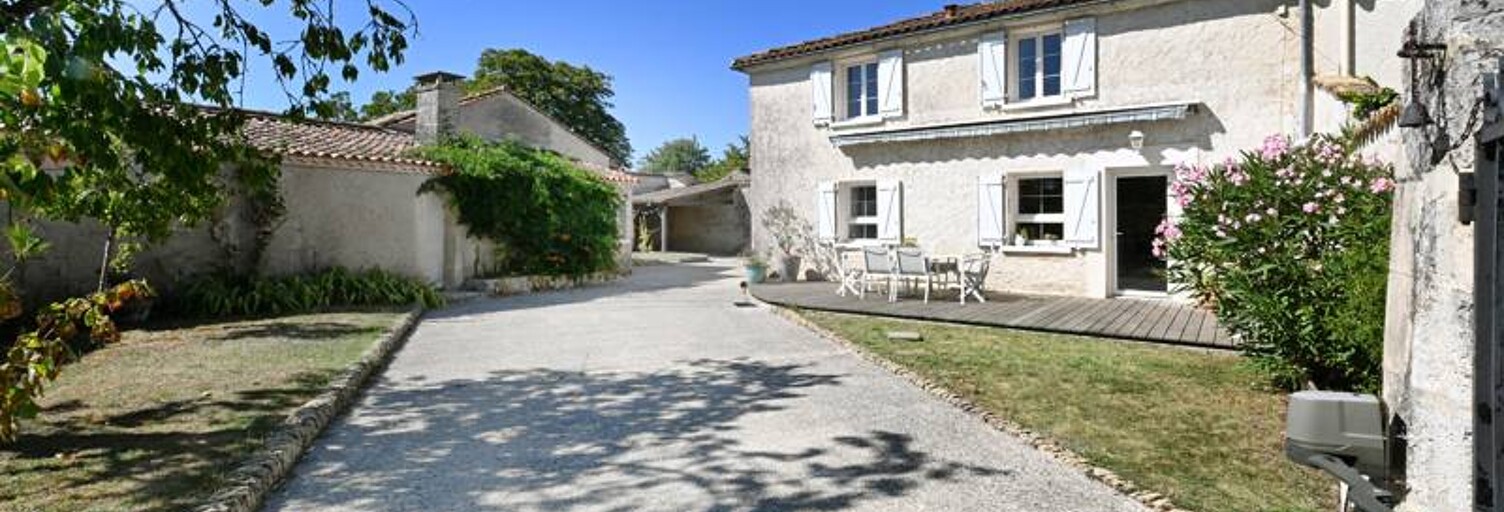 Maison 8 Pièces 158 m² à vendre à Puymoyen (16400)