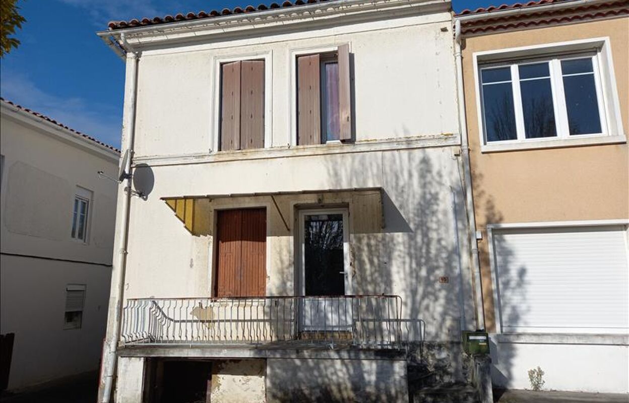 maison 3 pièces 70 m2 à vendre à Saint-Bonnet-sur-Gironde (17150)