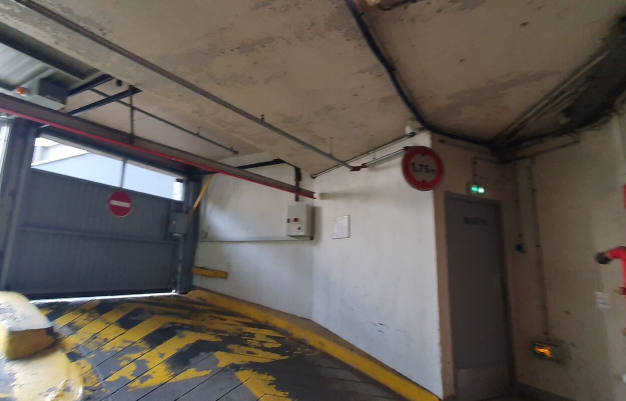 garage  pièces 12 m2 à vendre à Paris 14 (75014)