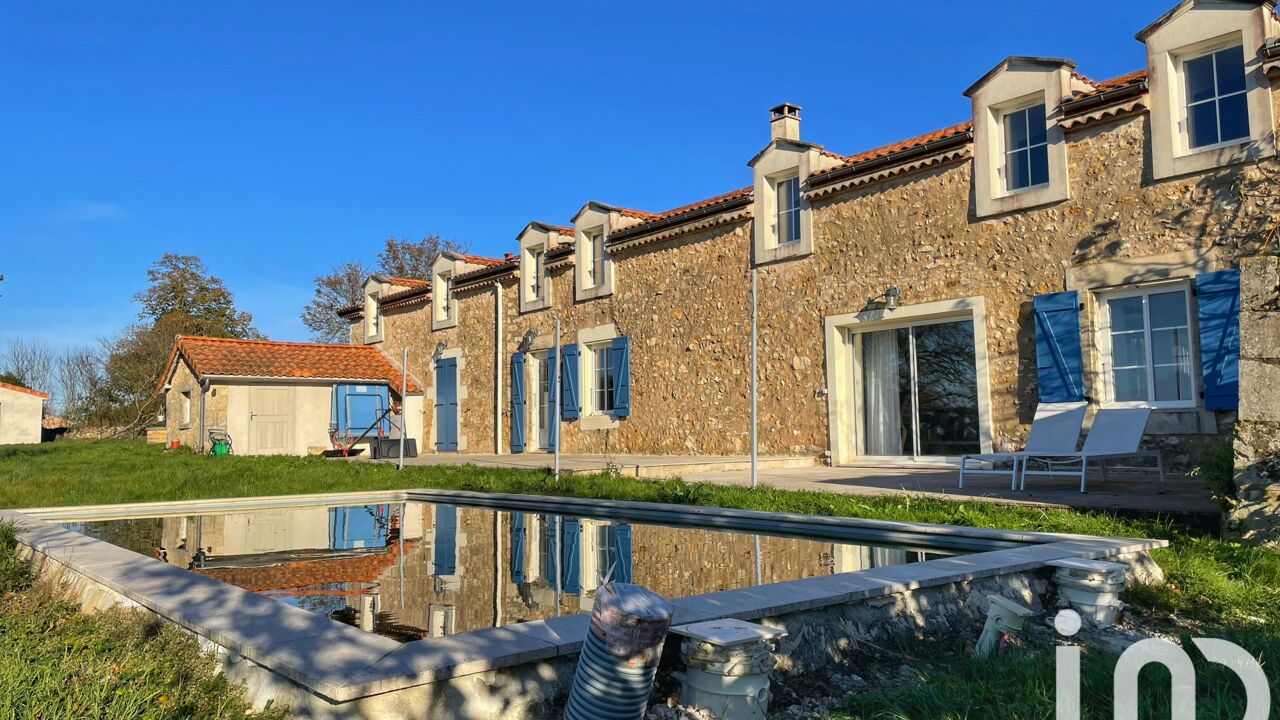 maison 8 pièces 315 m2 à vendre à Marillac-le-Franc (16110)