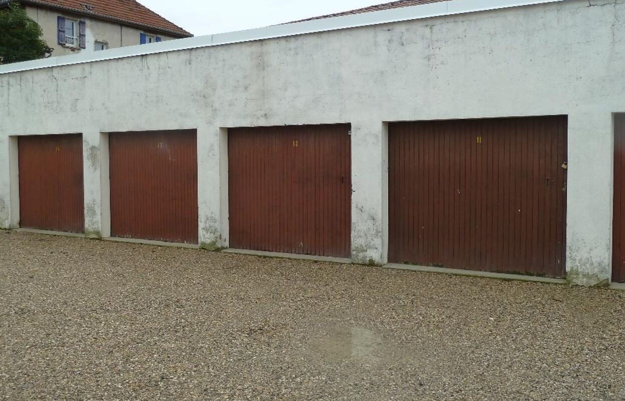 garage  pièces 15 m2 à louer à Romans-sur-Isère (26100)