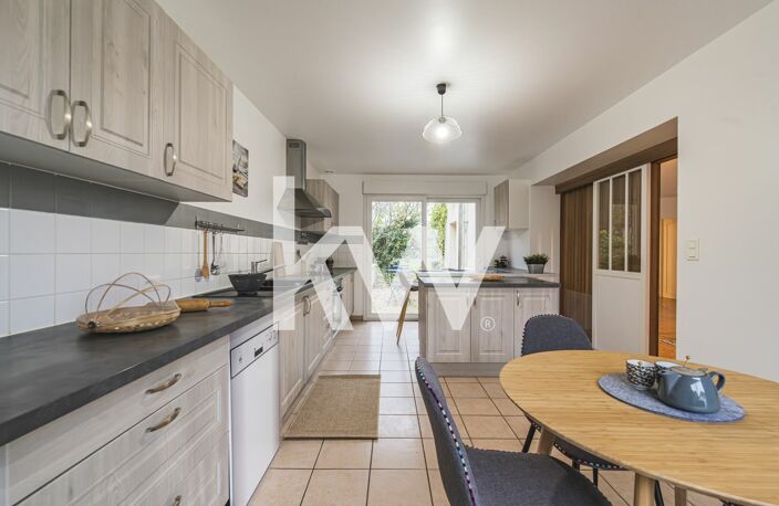 A VENDRE A 12 MN DE REIMS MAISON F6 AVEC GARAGE ET JARDIN CLOS — photo 5