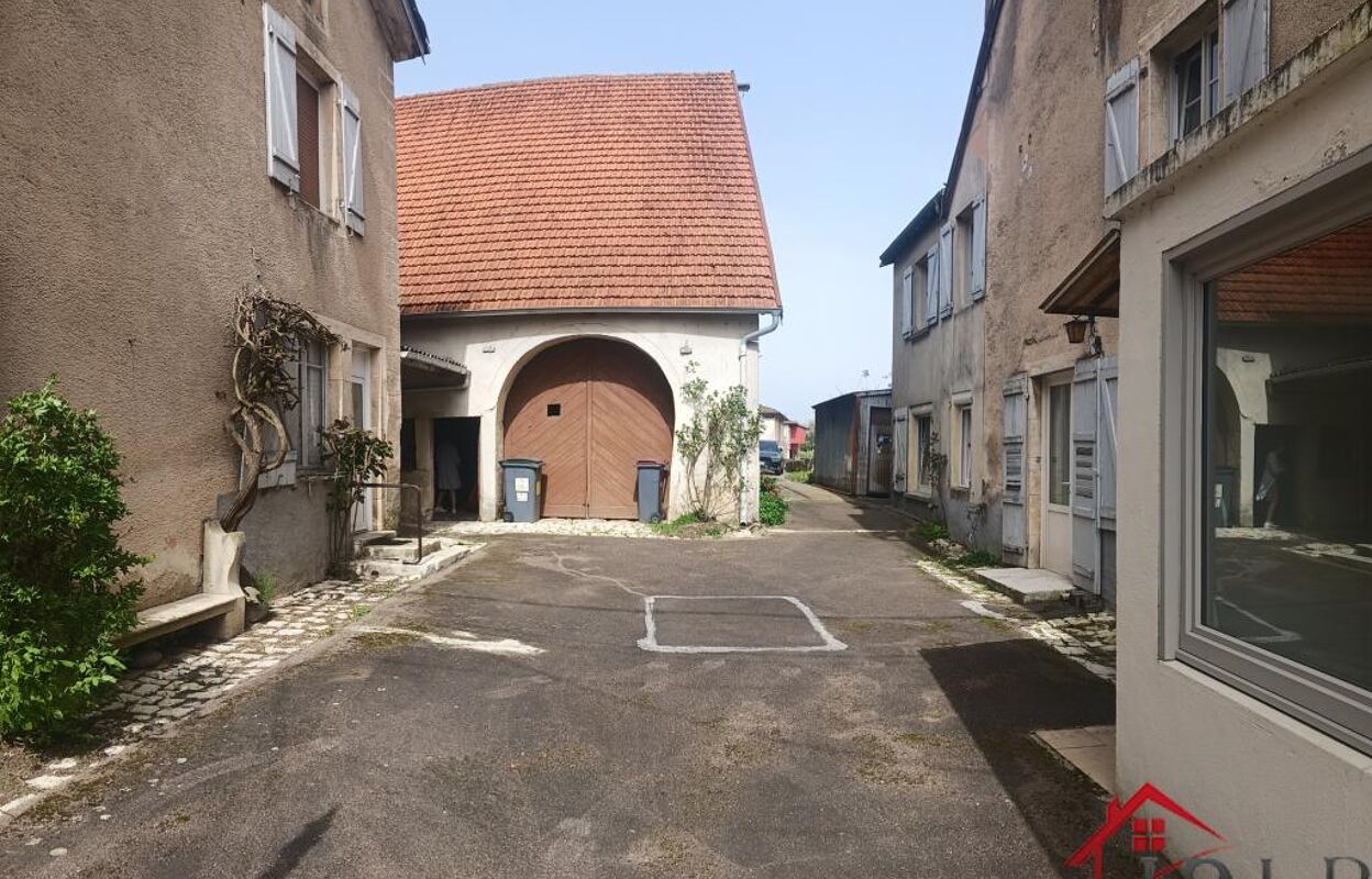 maison 11 pièces 320 m2 à vendre à Combeaufontaine (70120)