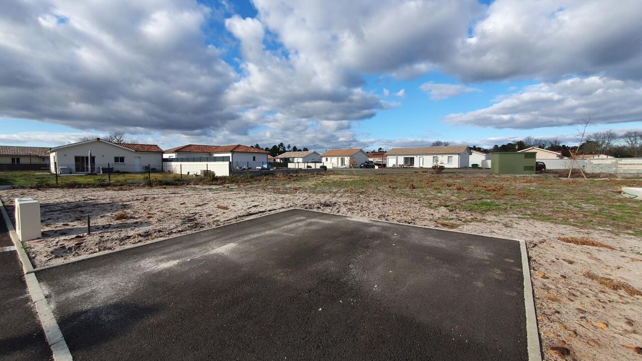 terrain 900 m2 à construire à Saint-Aubin-de-Médoc (33160)