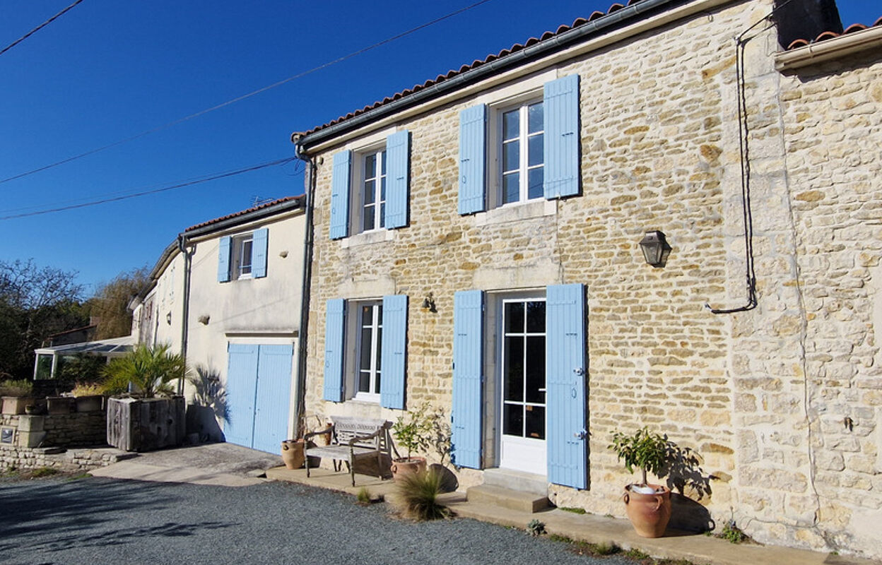 maison 5 pièces 152 m2 à vendre à Tonnay-Boutonne (17380)