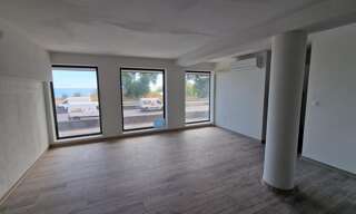 Bureau  380 m² à louer à La Possession (97419)