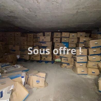 Garage  23000 €