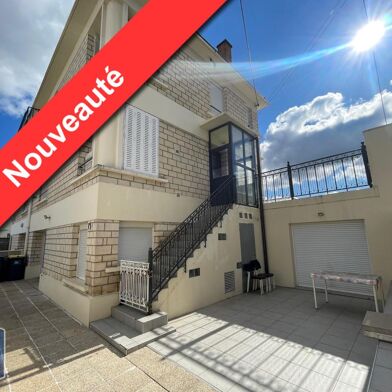 Maison 7 pièces 225 m²