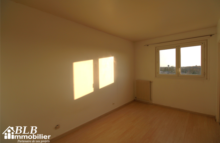 78990 ELANCOURT-Appartement T2 — photo 4
