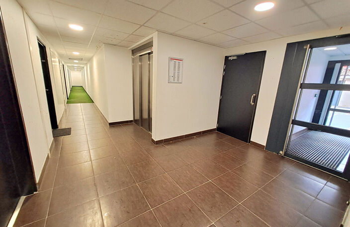 COMPROMIS - Appartement Type1 de  27.20 m2 avec place de stationnement — photo 2
