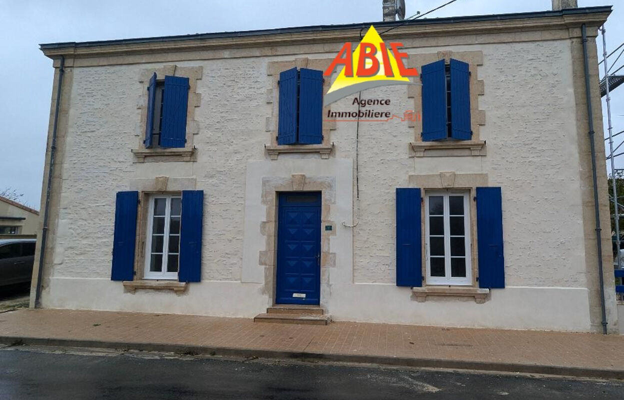 maison 6 pièces 135 m2 à vendre à Saint-Hilaire-la-Palud (79210)